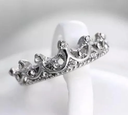 Silver Princess Crown Ring - Image 2