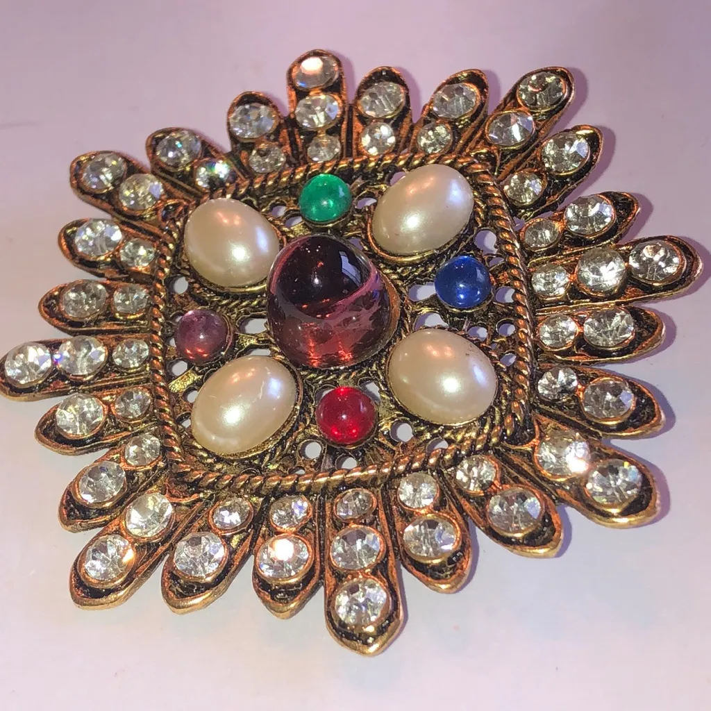 Elegant Vintage Aged Gold Tone Brass Multicolor Boho Brooch - Image 4