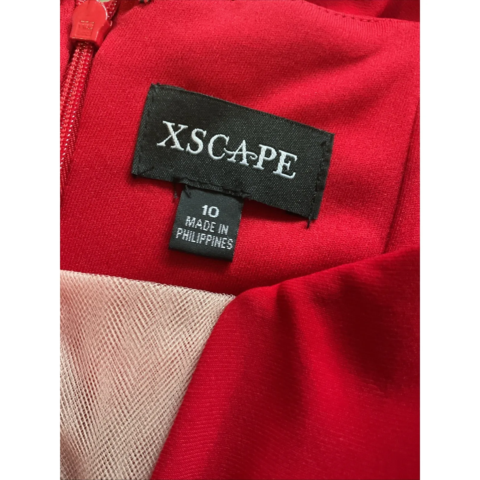 Xscape‎ Off The Shoulder Notch Mermaid Gown With Slit.  Size: 10 - Image 7