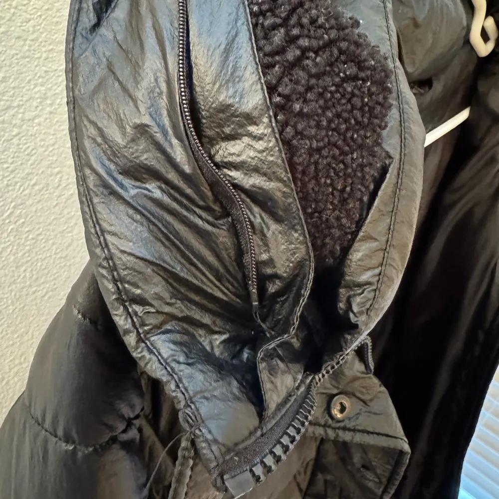 Michael Kors  Shiny Black Puffer Jacket Coat Sz M - Image 13