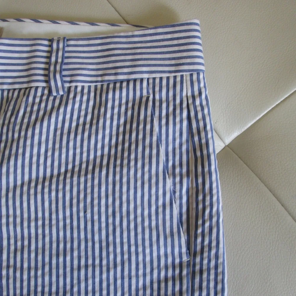 Banana Republic shorts - Size 10 - Image 4