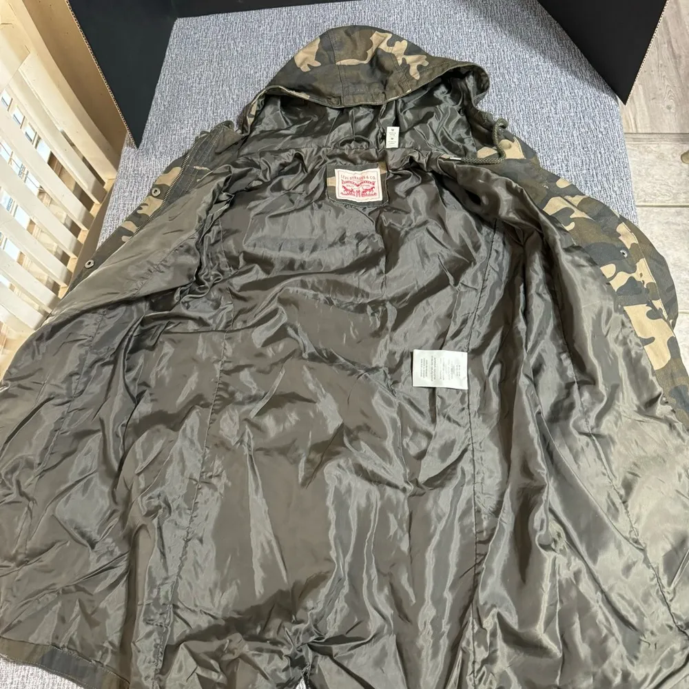 Levi’s Women’s Hooded Fishtail Parka - Image 7