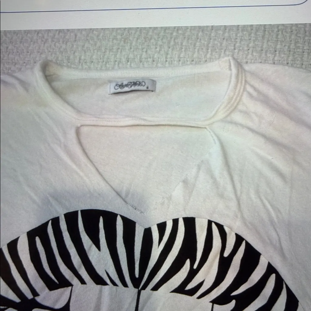 Lauren Moshi White Zebra Lips Tee - Image 2