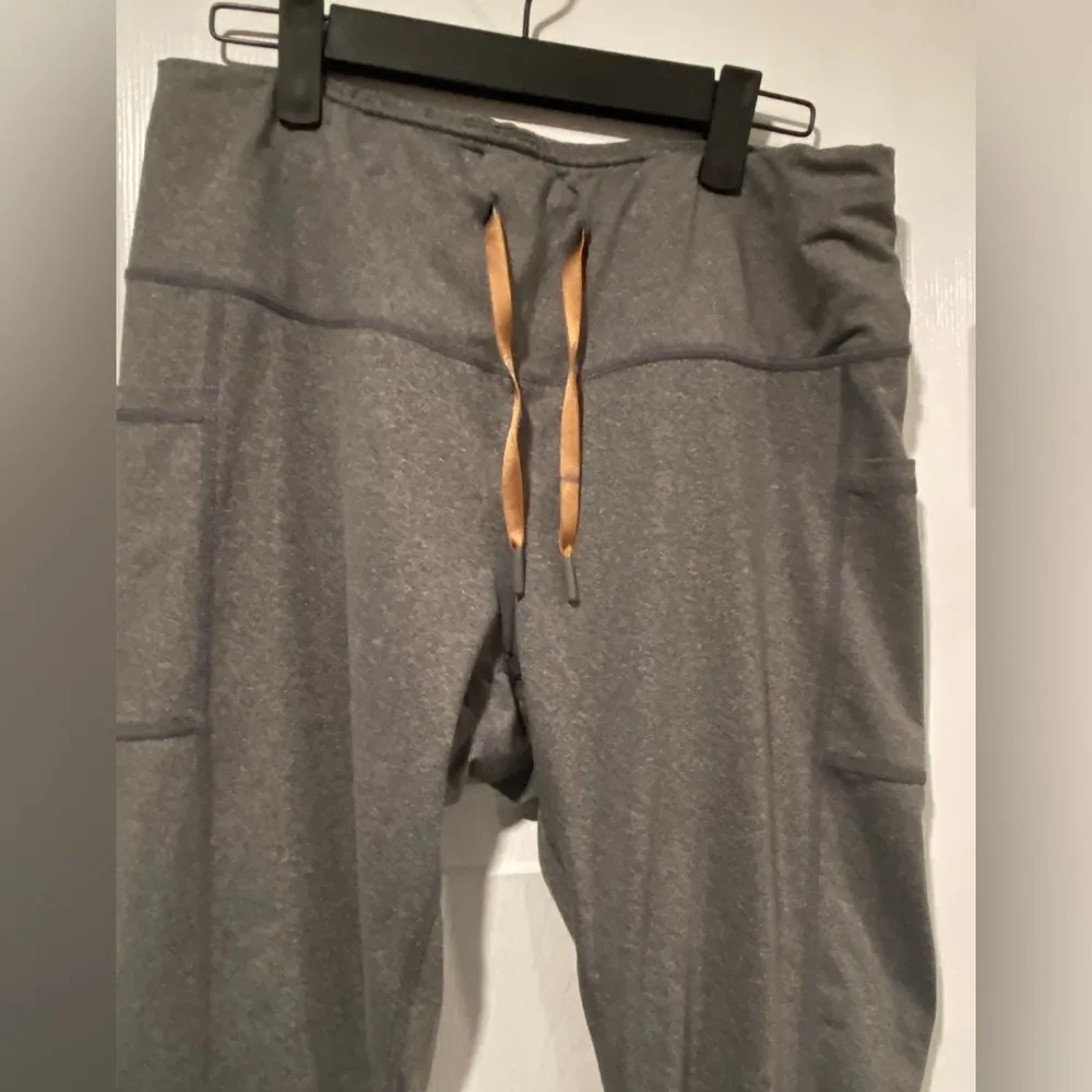 Reebok Gray Moisture Wick Stretch Joggers Elastic Drawstring Pockets Size L - Image 2
