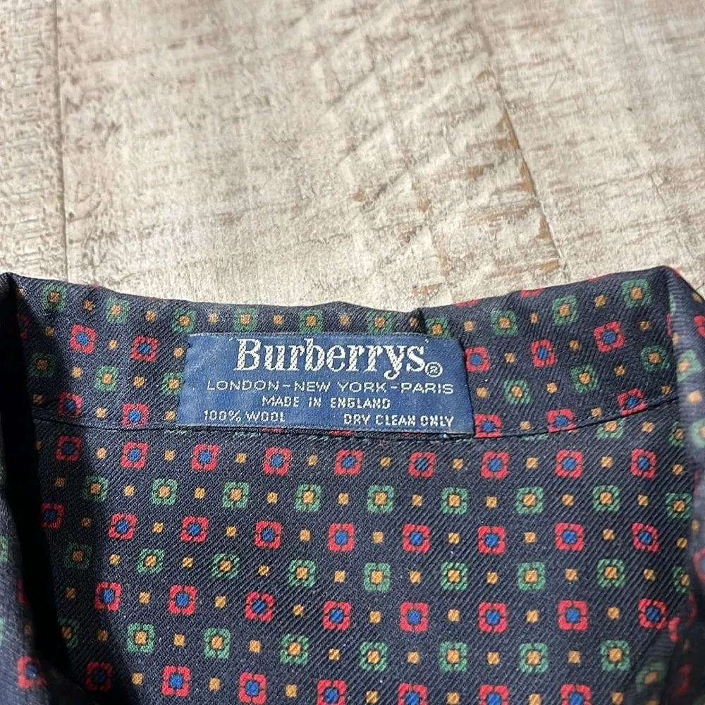 Burberrys EUC Women’s long sleeve wool blouse by - Image 4