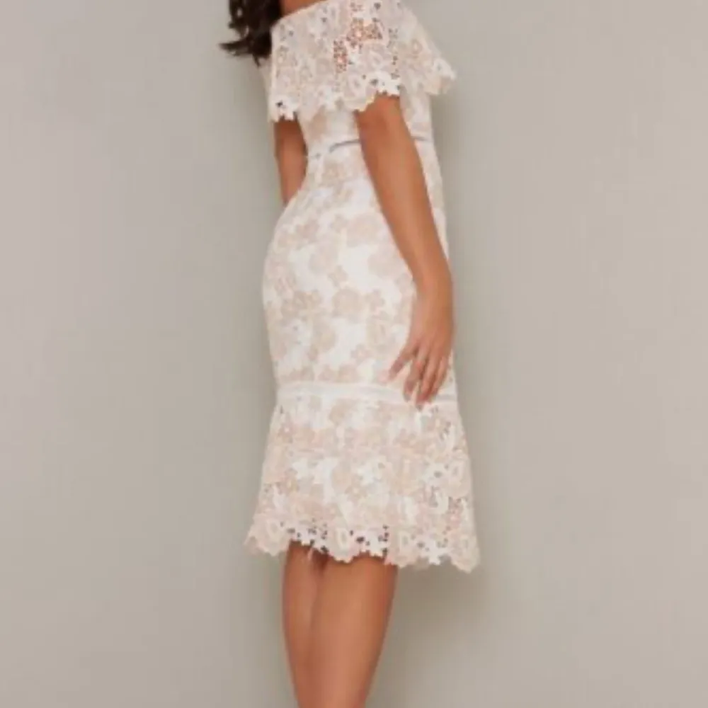 NWT Chi Chi London Remie Bardot OTS Crochet Blush & White Lace Dress US 12 - Image 2