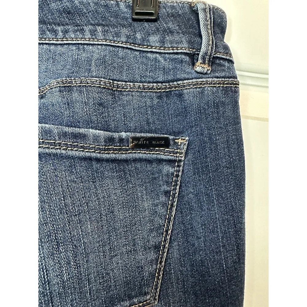 White House Black Market Bootcut Jeans Size 28 Embellished EUC - Image 4