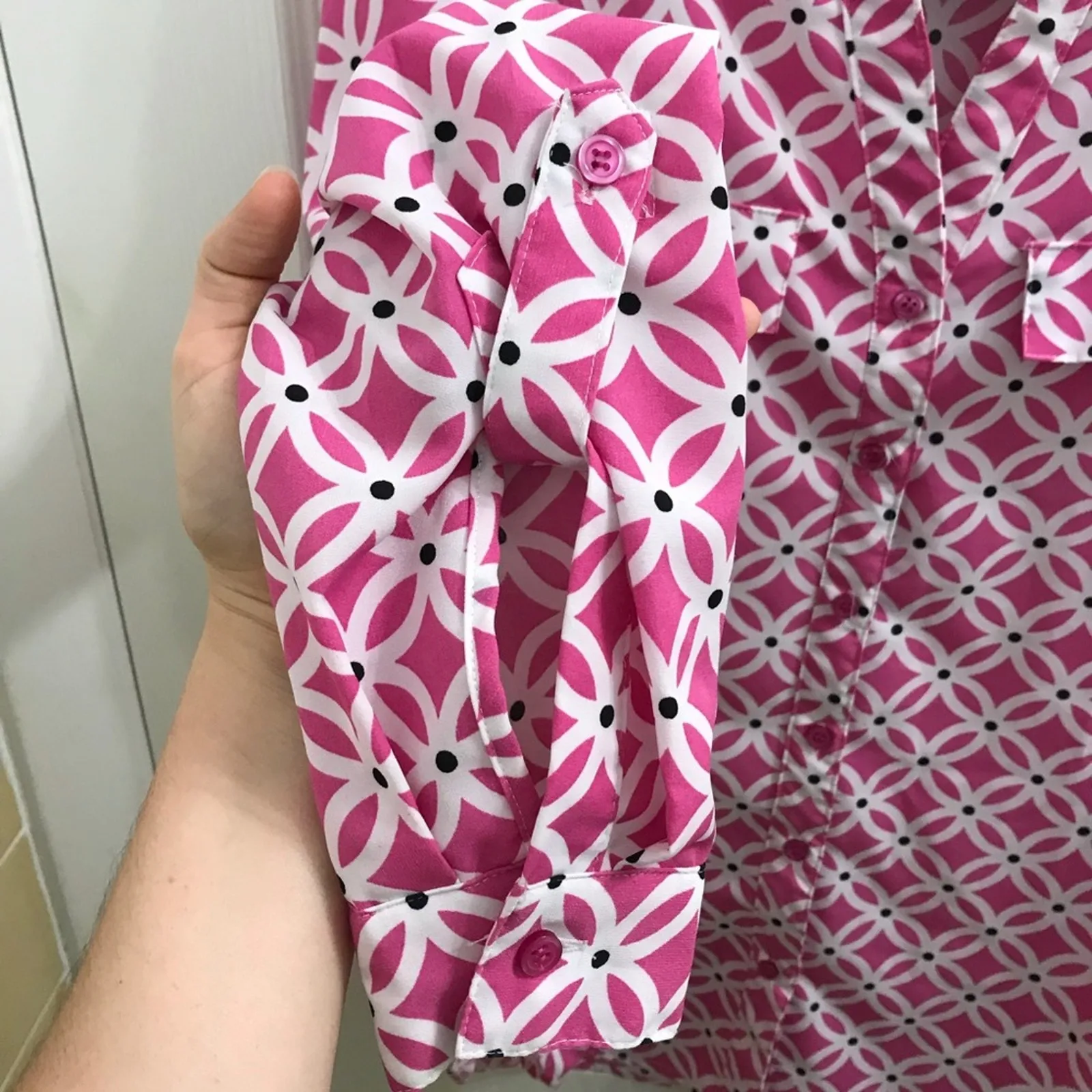 Coral Bay Hot Pink & White Mod Pattern Button Up Blouse Top Small Relaxed EUC - Image 3