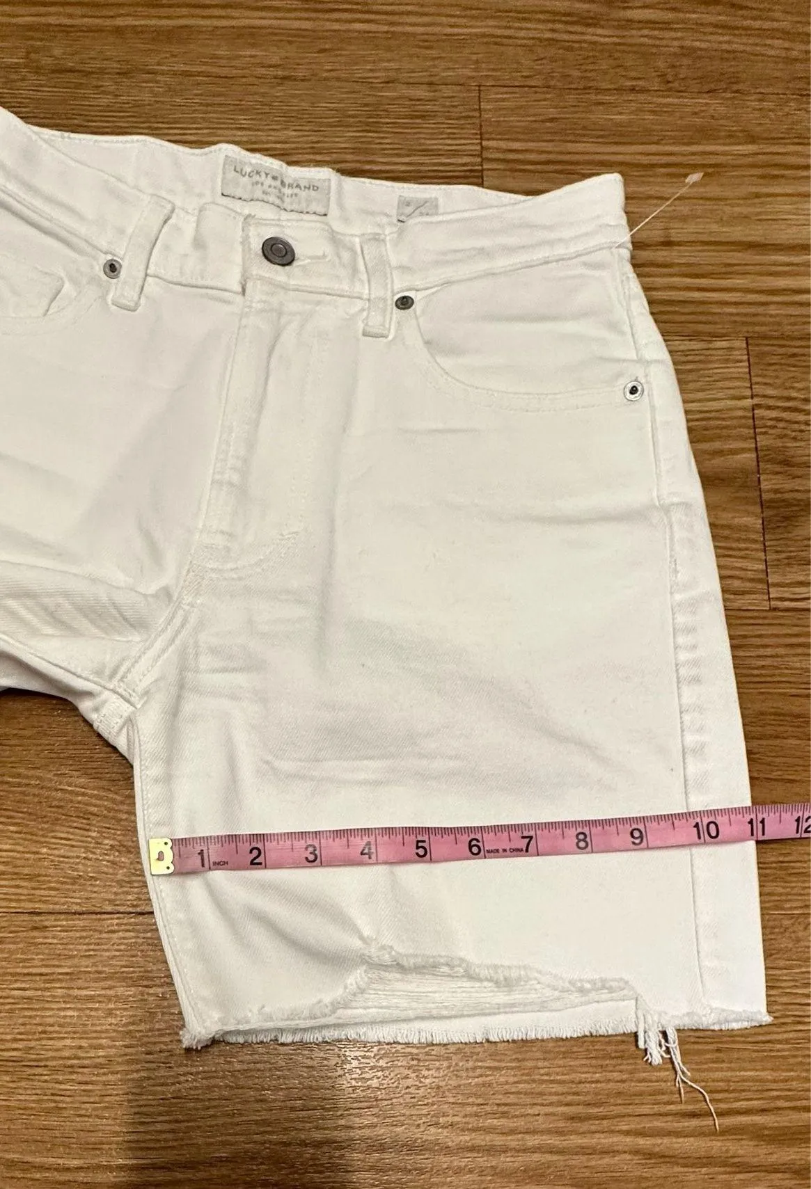 Lucky Brand Denim White Distressed Jeans 90’s Loose Shorts - Image 6