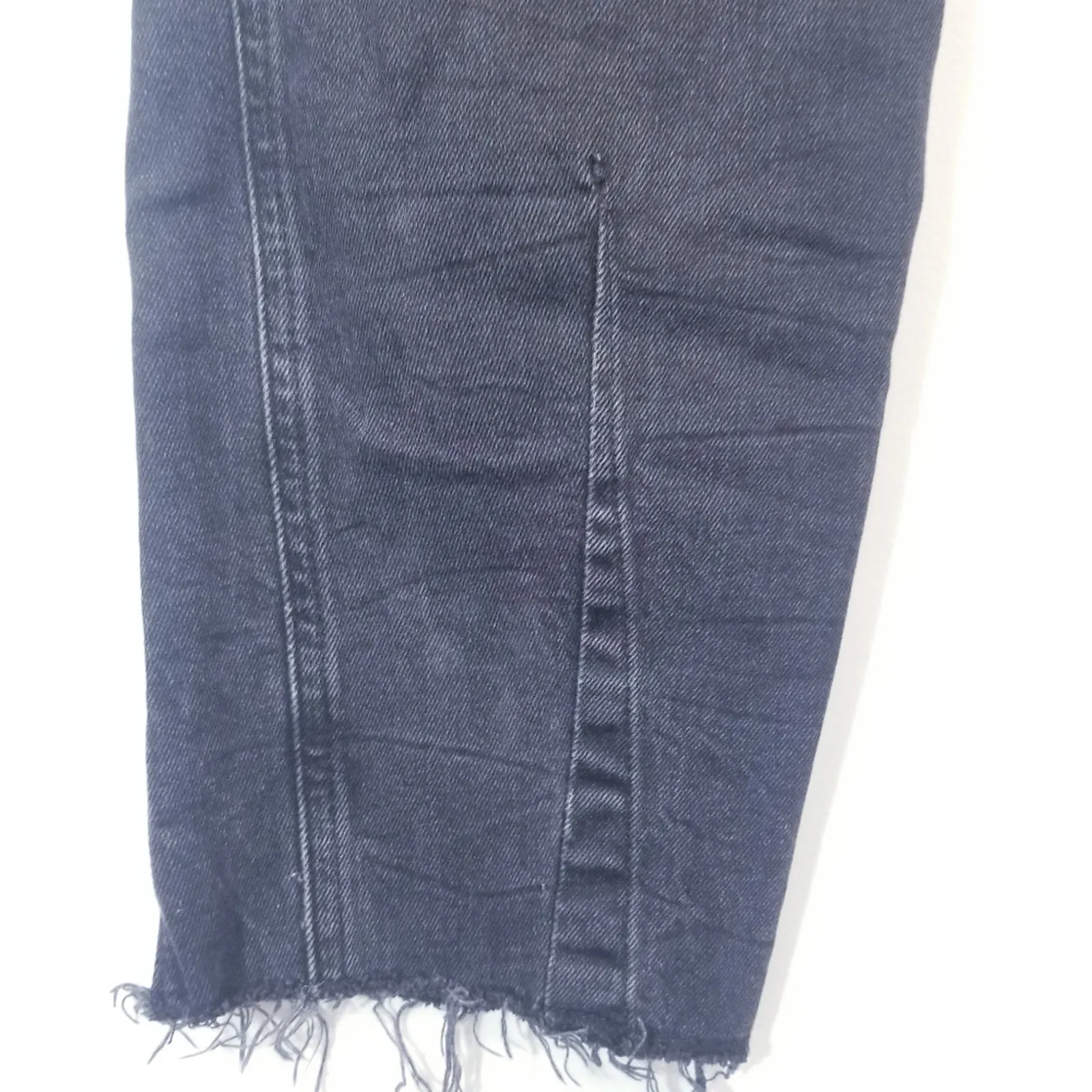 Anthropologie Pilcro & the Letterpress Women's Black High Rise  Frayed Hem Jeans - Image 11