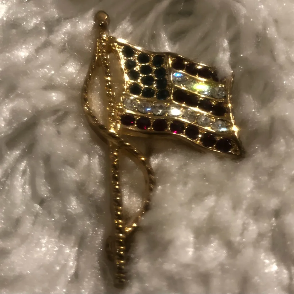 Vintage Patriotic American Flag Brooch | Red White Blue Crystal Gold Tone - Image 6