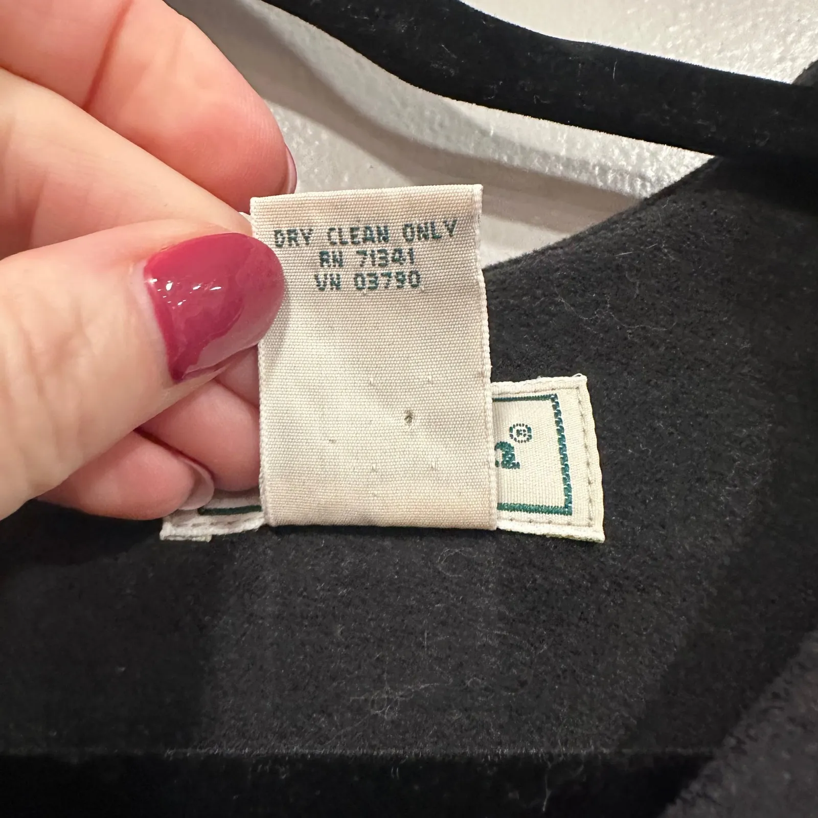 LL Bean Women's Black Corduroy Pinafore Dress Size 10 Petite - Image 3