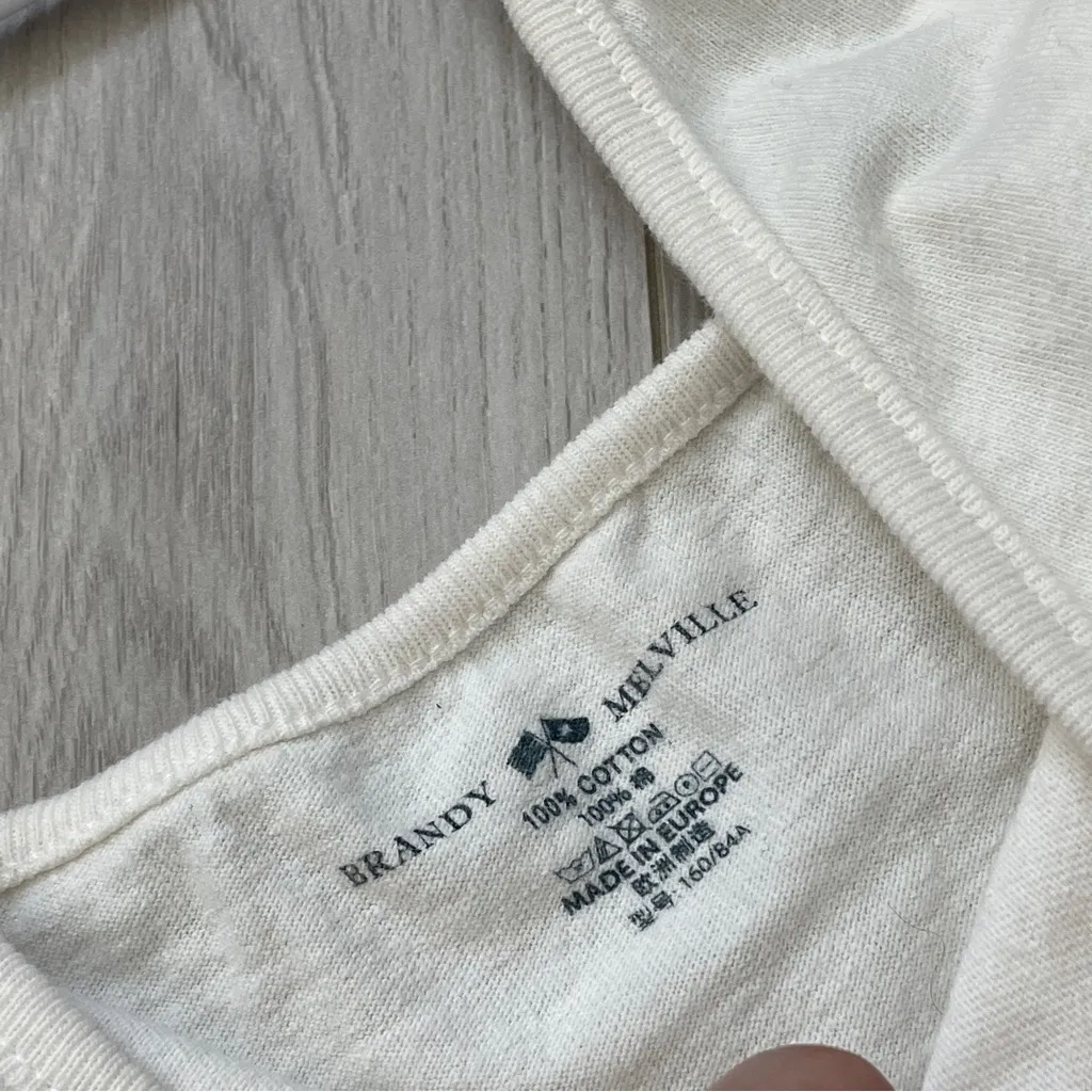 Brandy Melville Tank Top v neck one button womens White (one size) coquette - Image 2