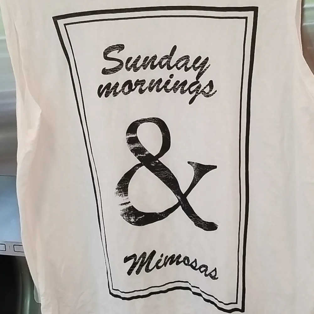 💕MICHAEL STARS💕 Sunday Morning & Mimosas Muscle Tank White One Size - Image 4