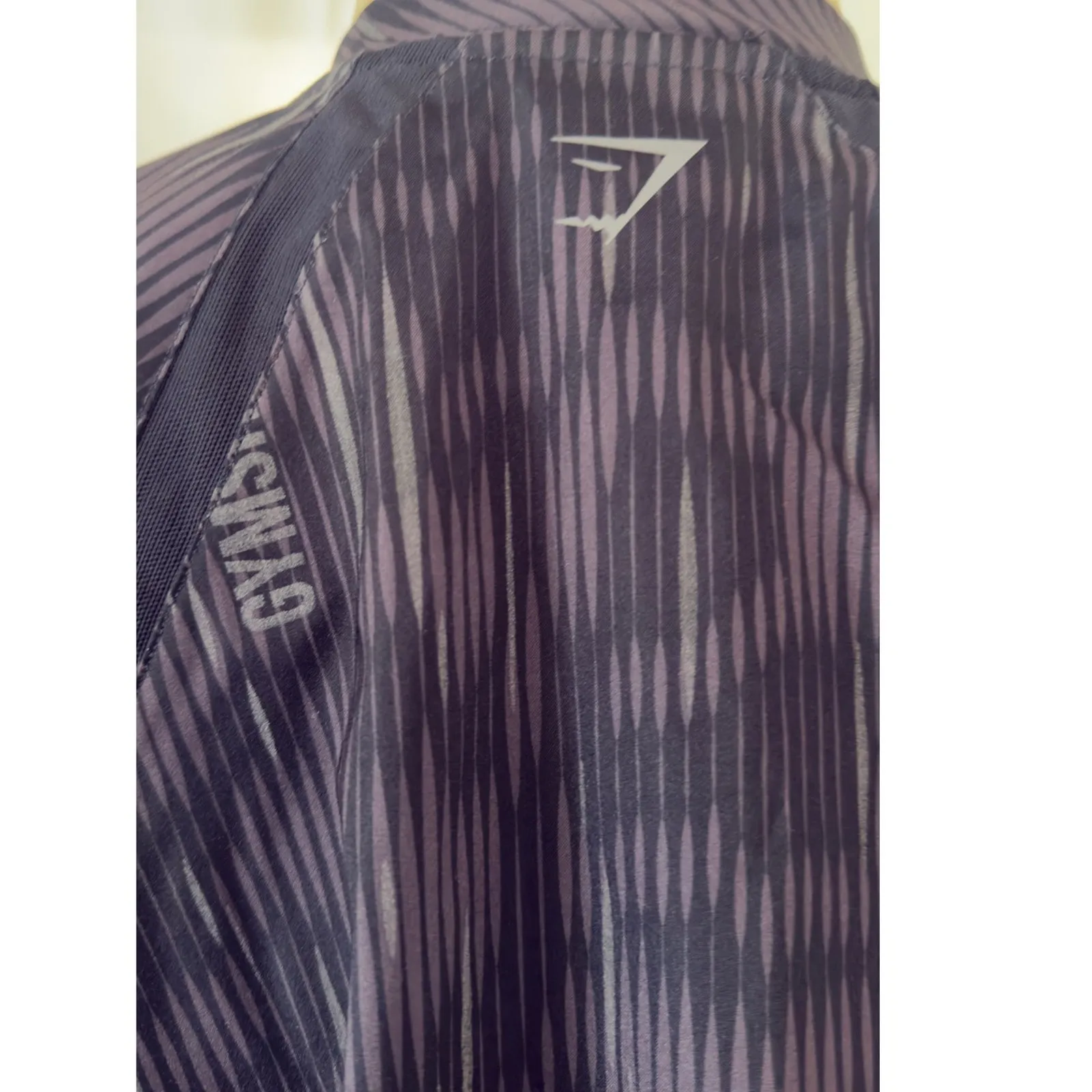 Gymshark Women’s Black Cropped Zip Jacket Size S Athlesiure - Image 7