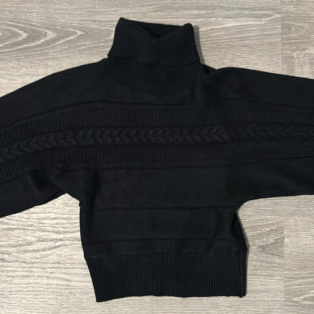 Guess Women’s‎ Zaila Braided Turtleneck Long Sleeve Crop Cozy Sweater Top Sz XS - Image 6