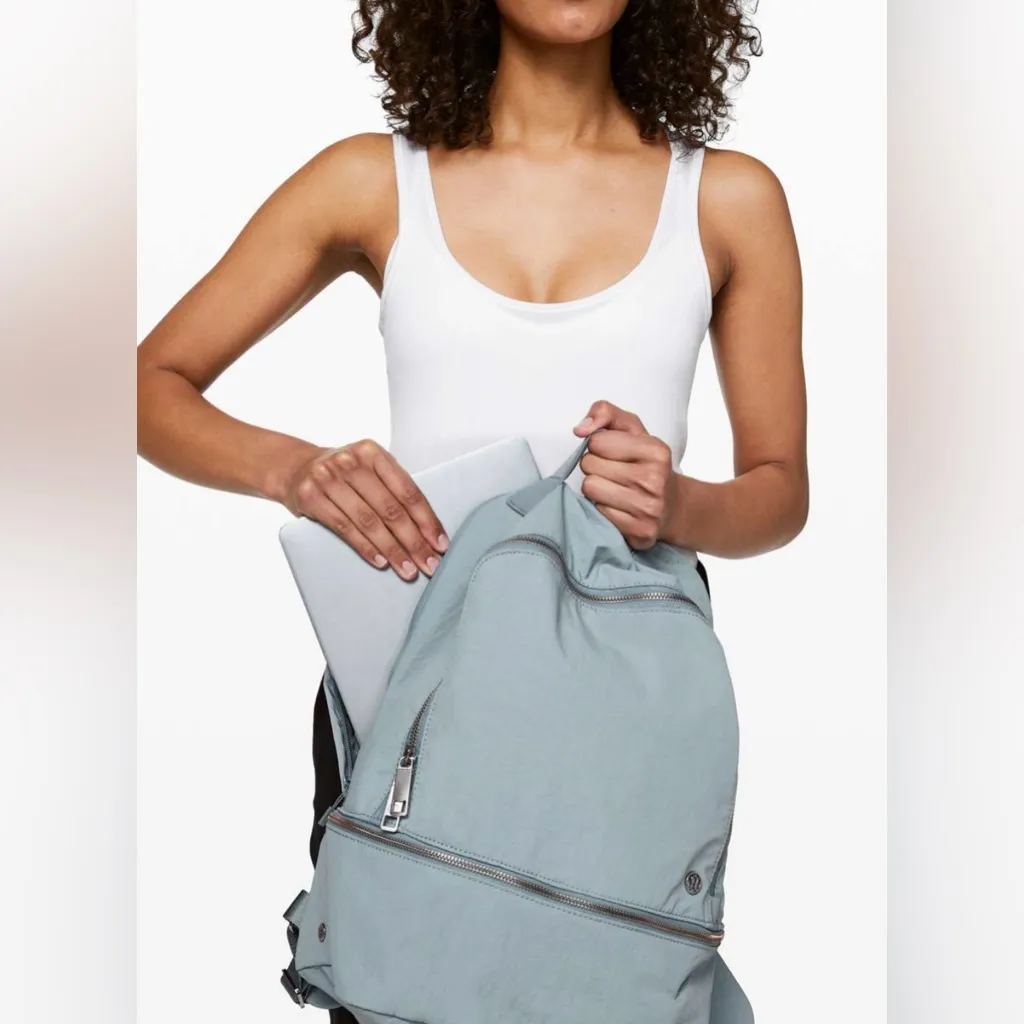 Lululemon City Adventurer Backpack Vol 17 L in Chambray - Image 9