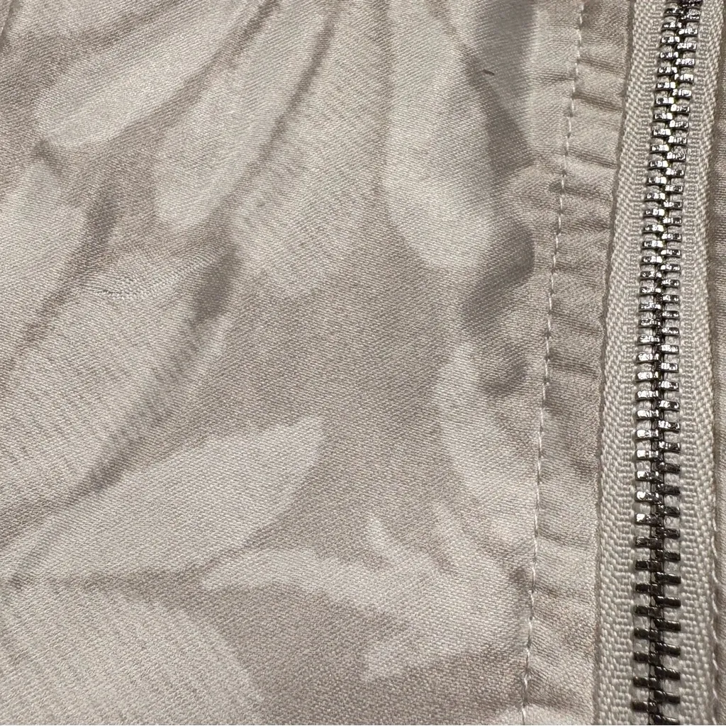 Prettylittle Thing Gold And White Floral Lace Up Corset Style Crop‎ Top Size 4 - Image 4