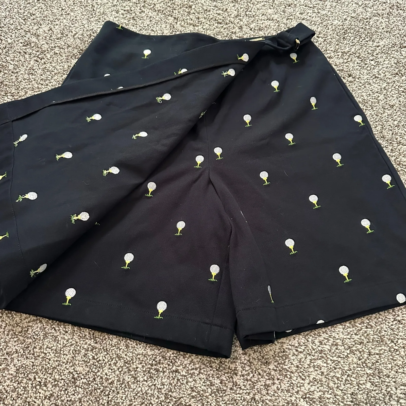 St. John  Sport black golf pattern mid-length skort size 6 - Image 3