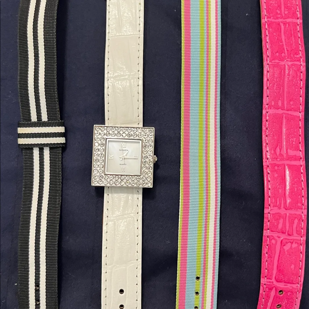 Gruen Silvertone Square Watch with Interchangeable Leather Straps Black - Image 2