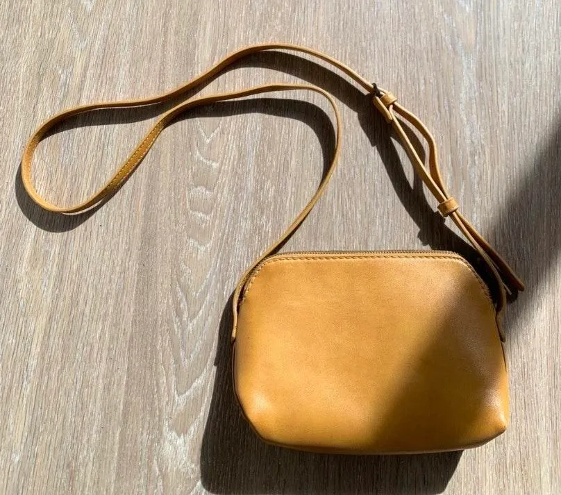 Universal Thread Crossbody Bag - Image 3