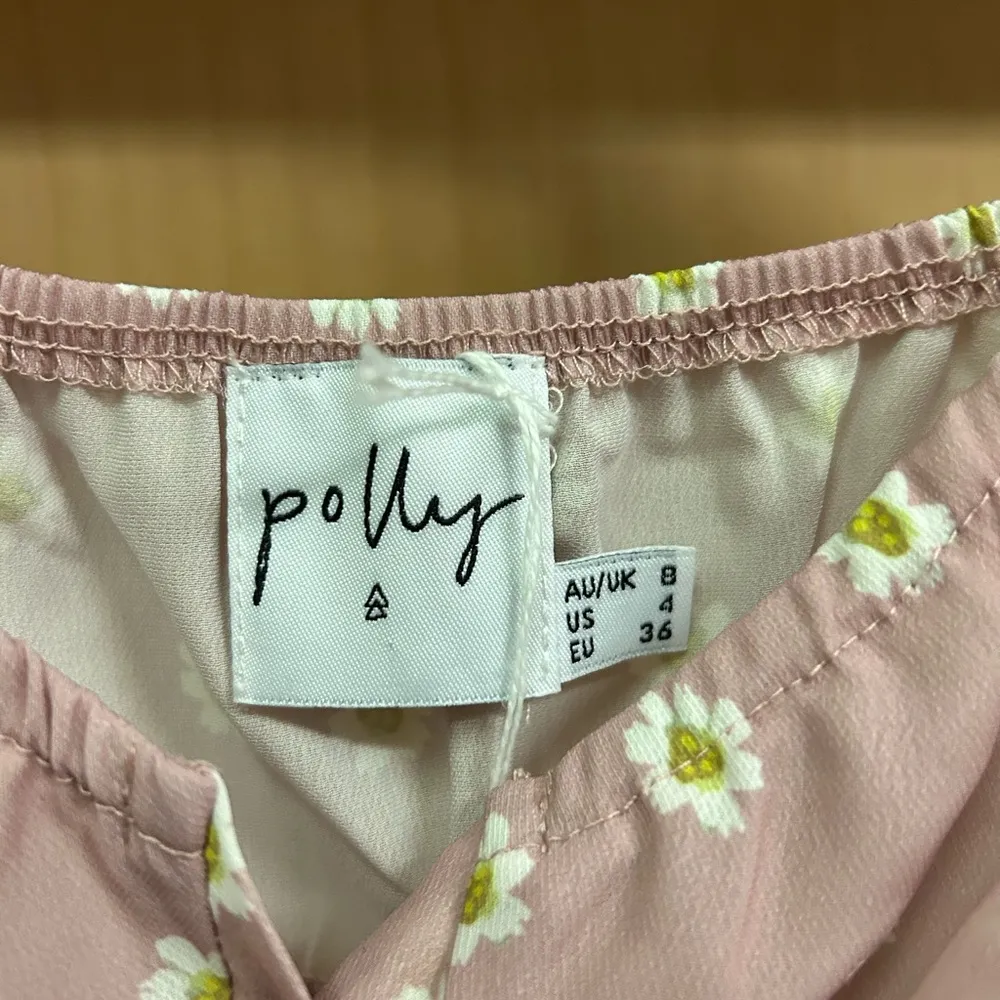 Princess Polly Crop Top Short Sleeve Button Up Dusty Rose Floral - Image 4