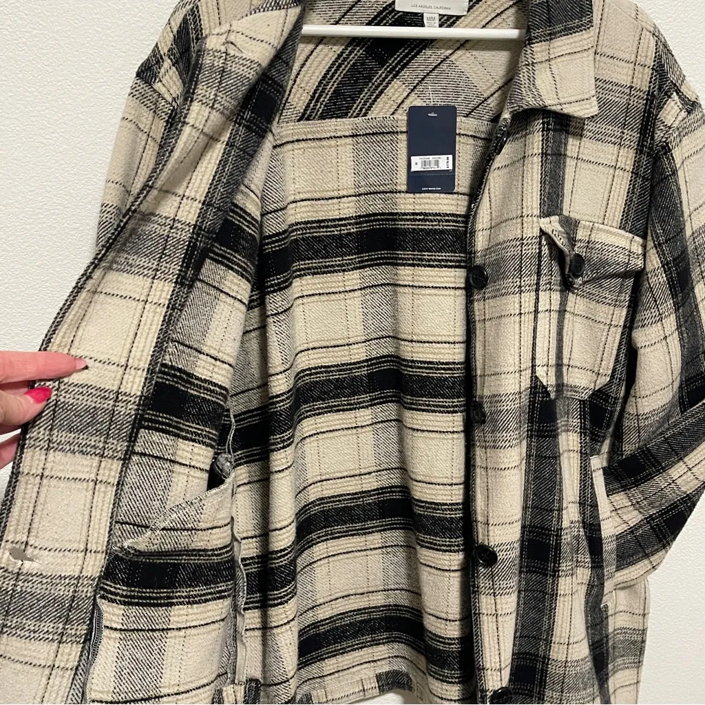 NWT Lucky Brand Women's Beige and Black Buffalo Plaid Oversized Shirt Jacket M - Image 13