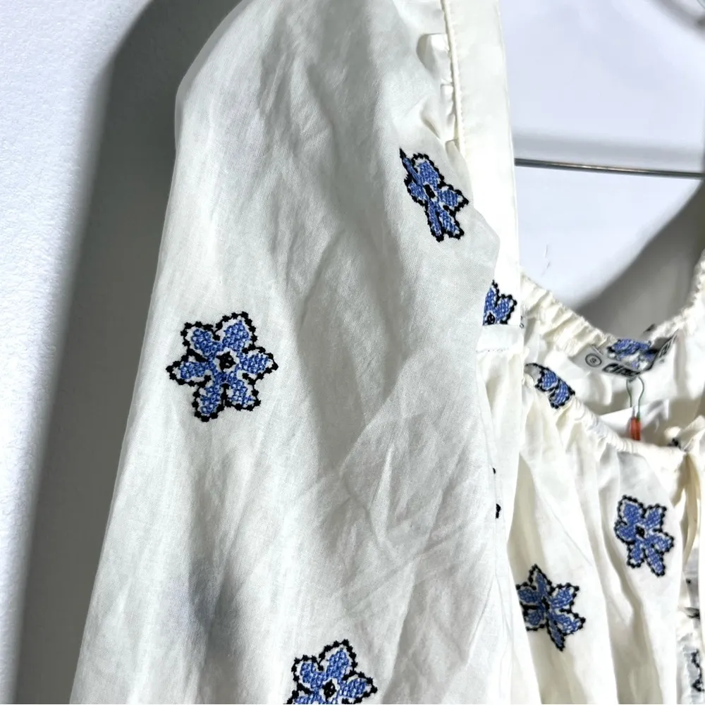 NEW Ciao Lucia Bellissa Top Embroidered Sz S Blue - Image 4