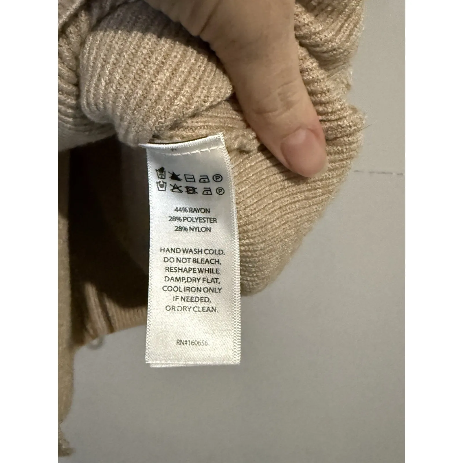 Sincerely Jules Tan Beige Cropped Knit Sweater Y2K Vest Top Women's Size XS - Image 4