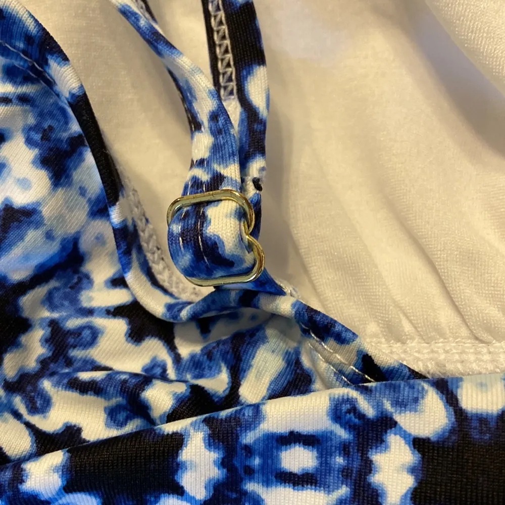 Tommy Bahama Swim two pieces top is size M and bottoms size XL excellent cond - Image 5