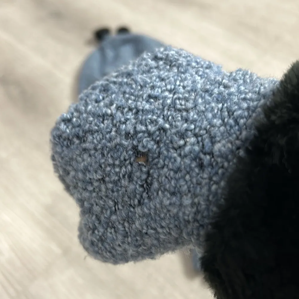 Nordstrom 3 piece wool cashmere blend boucle faux fur scarf hat and gloves - Image 7