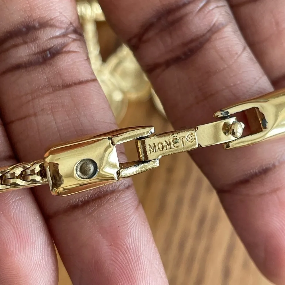 Monet Vintage Gold Tone 70s Gilt Vanilla Colored Magnificent Luxurious Necklace - Image 4