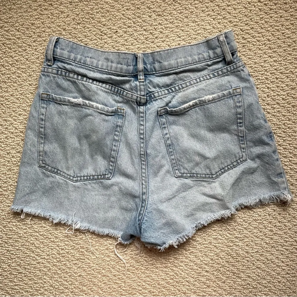 PacSun Featherweight Vintage Cotton “The Icon High Rise” Light Wash Denim Short - Image 2