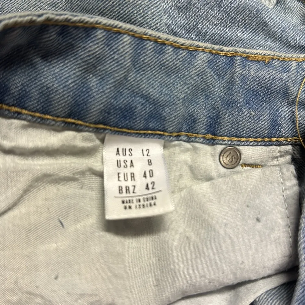 Cotton On Remade Vintage Raw Hem Light Wash Blue Jean Mini Skirt Womens Size 8 - Image 8