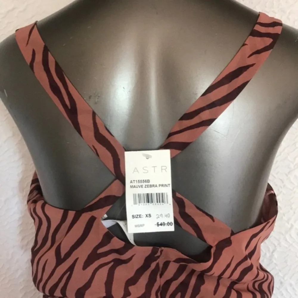 ASTR Women’s Burgundy Zebra Print Crop Tank Top NEW - Image 4