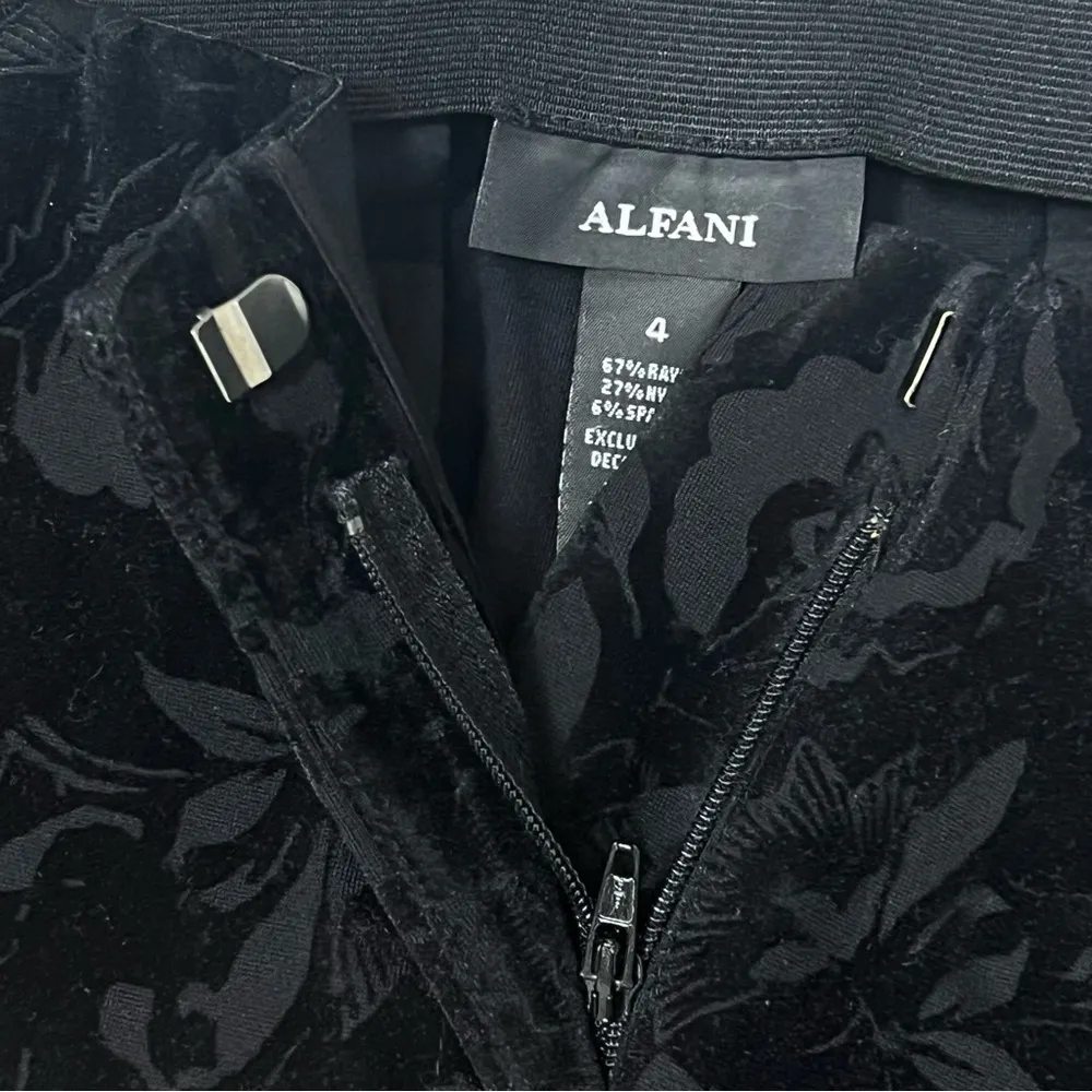 Alfani Ponte Velvet Floral Black Skinny Pants Size 4 - Image 8