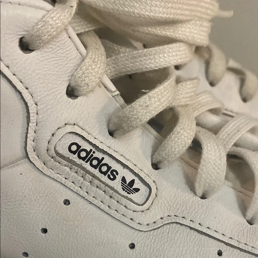 Adidas Sleek women’s White and Black High-Top Sneakers size 7 - Image 3