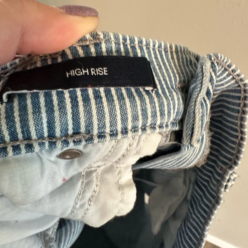 Calvin Klein Shorts - Image 5