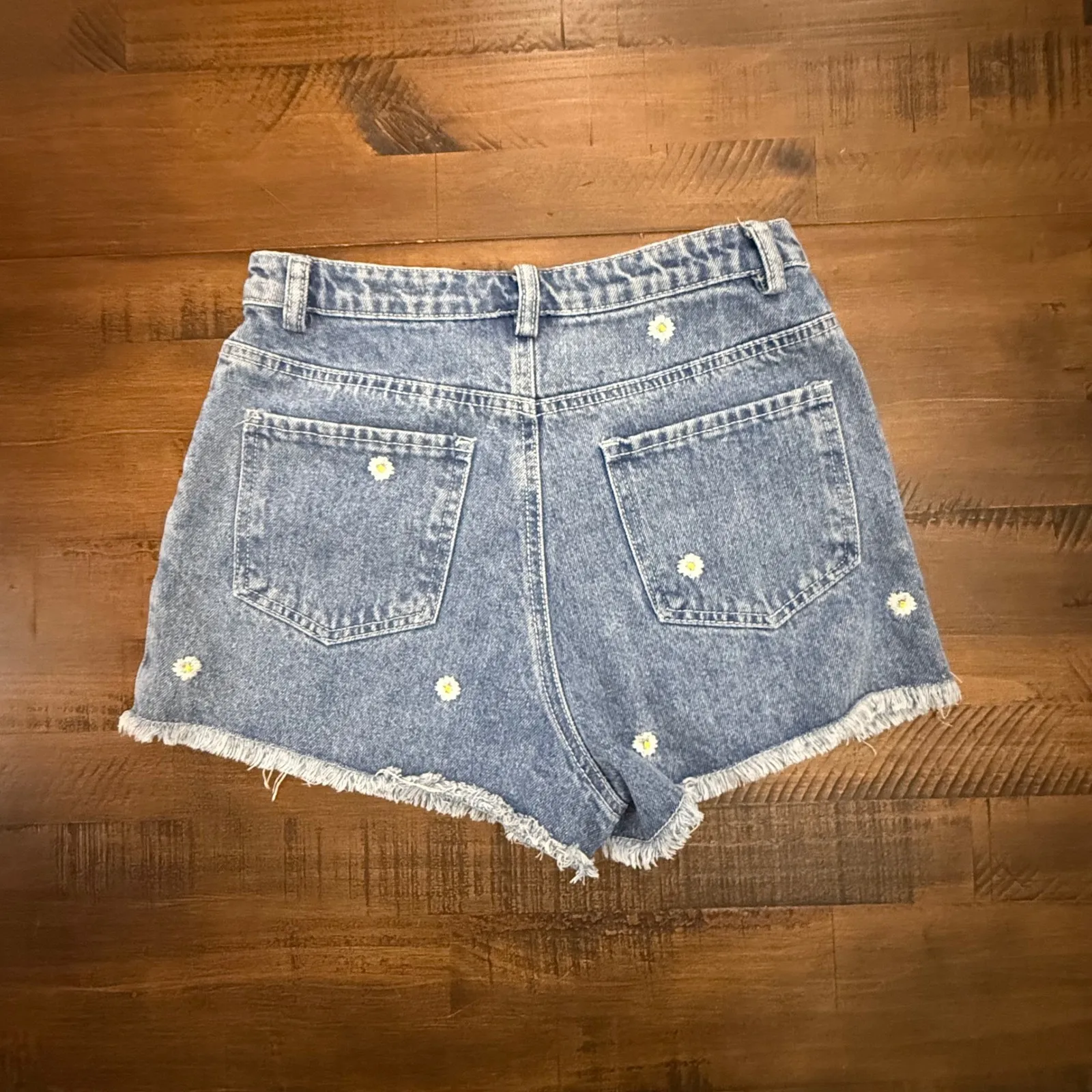 Altar'd State Daisy Embroidered Denim Shorts Frayed Hem High Waist size Small Blue - Image 2
