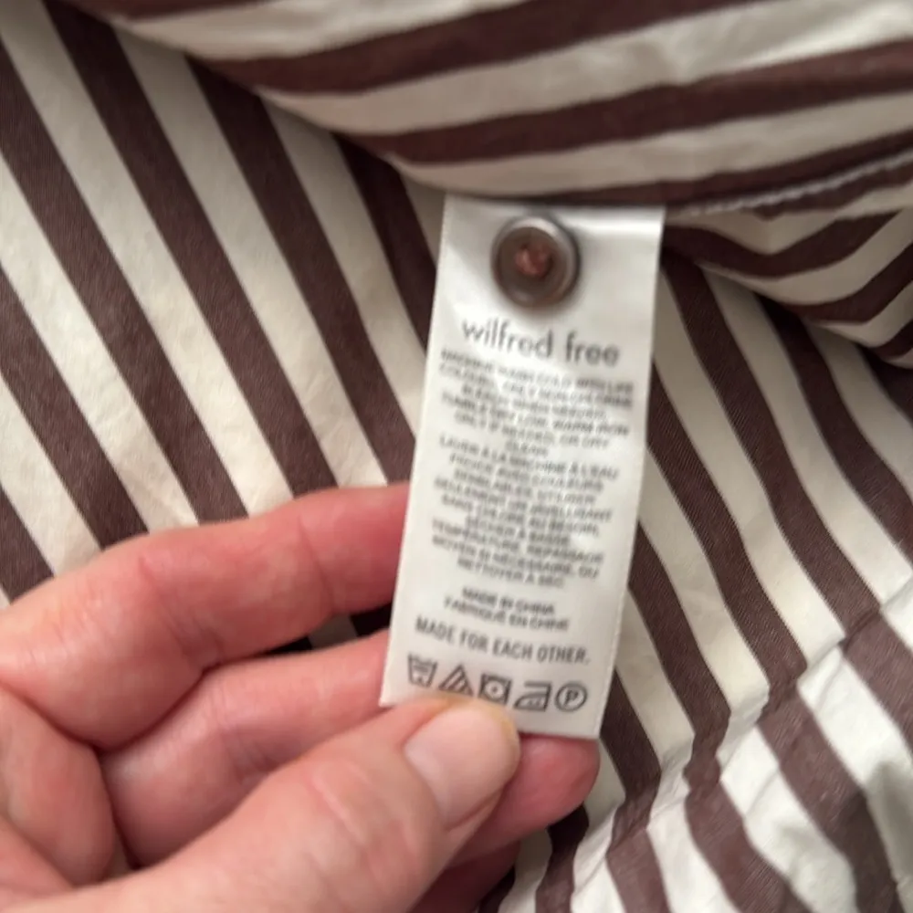 Aritzia Wilfred Free Relaxed Poplin Shirt, Size XS - Image 8