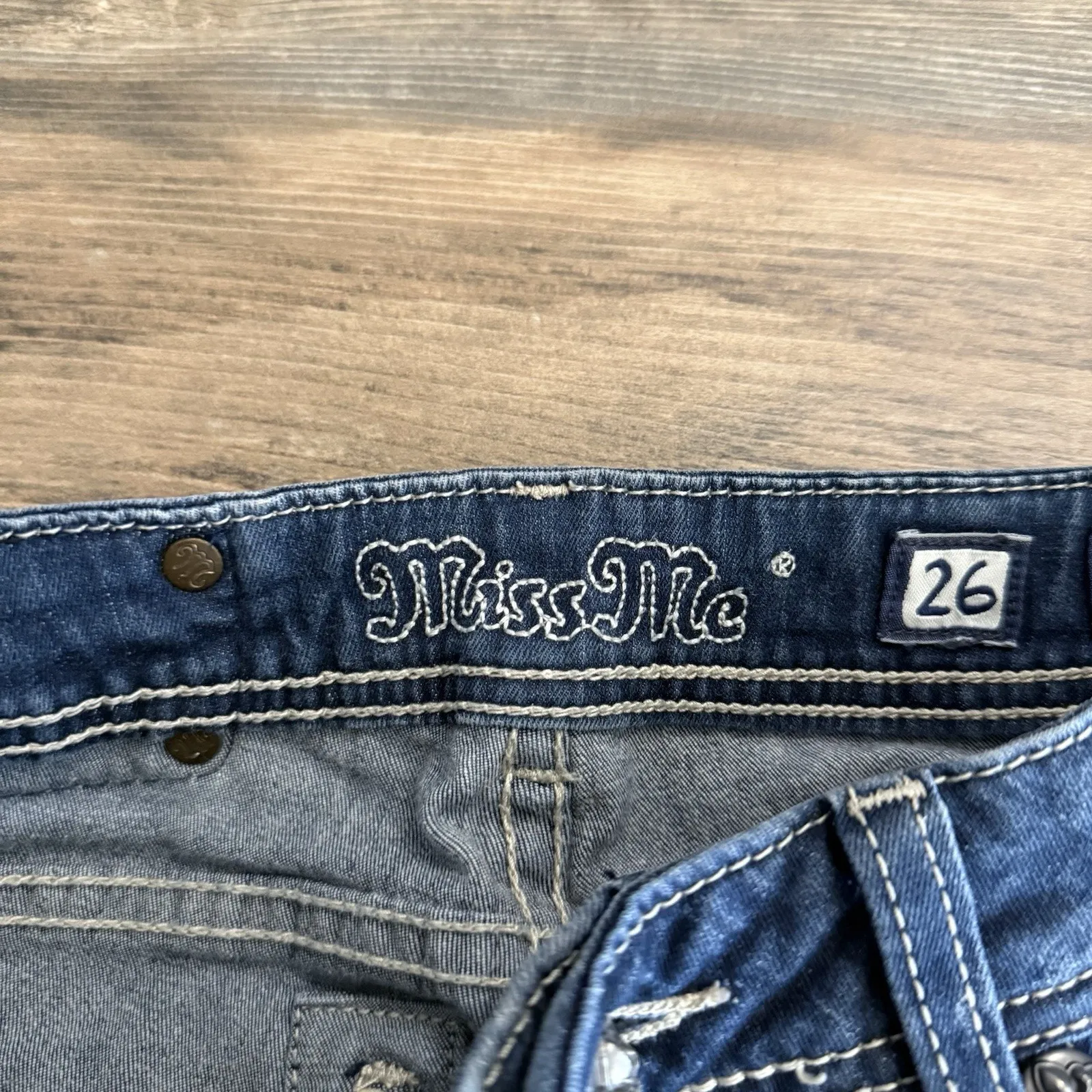 Miss Me Dark Wash Skinny Jeans – Women’s 26 – Embroidered Fleur-de-Lis - Image 7