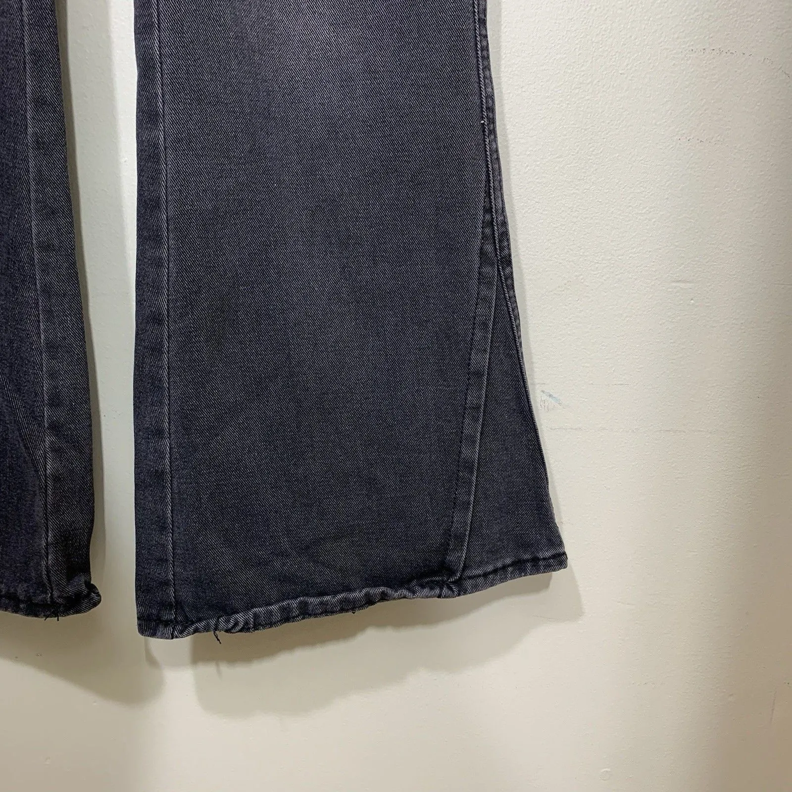 Women’s Black Cargo Flare Jeans Size Small Waist 28 Inseam 28 Utility Streetwear - Image 2