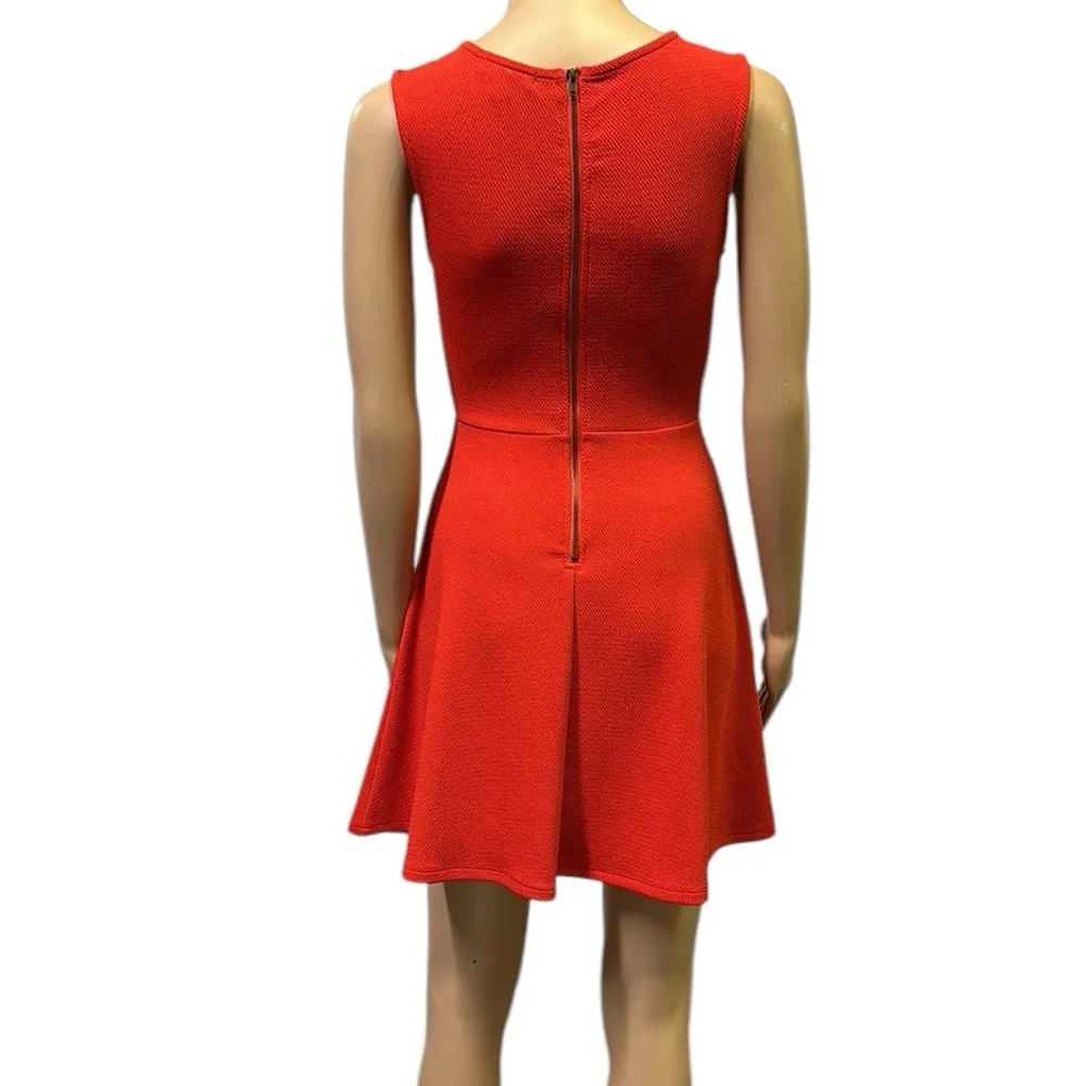 GB Gianni Bini Red Fit and Flare Sleeveless Zip Back Skater Mini Dress Small - Image 3
