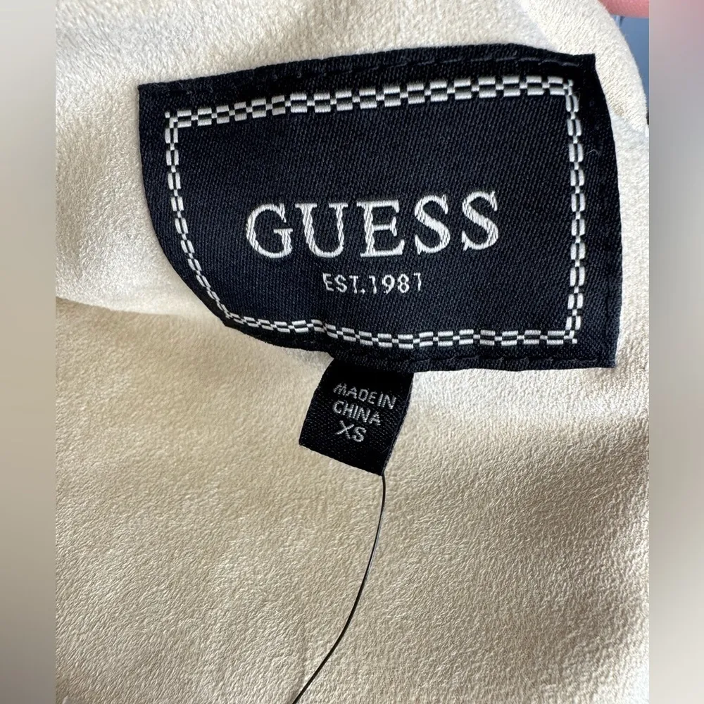 Guess Baraa Trench Coat in Pearl Oyster - Image 9