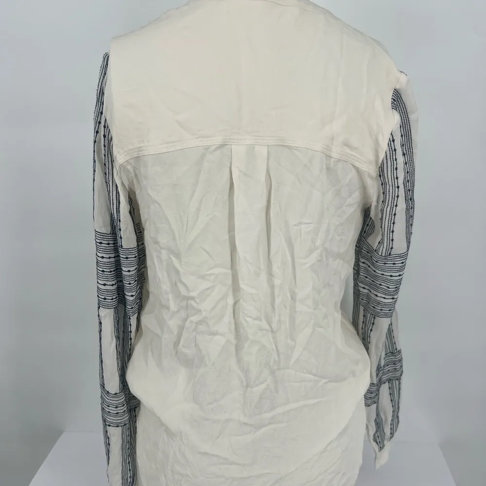 Veronica Beard Silk Long Sleeve Embroidered Blouse V-neck buttons - Image 5