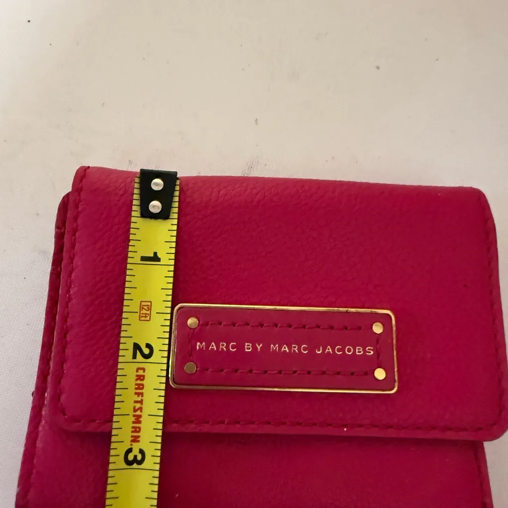Marc by Marc Jacobs Classic Q New Billfold Wallet Fuchsia pink - Image 3
