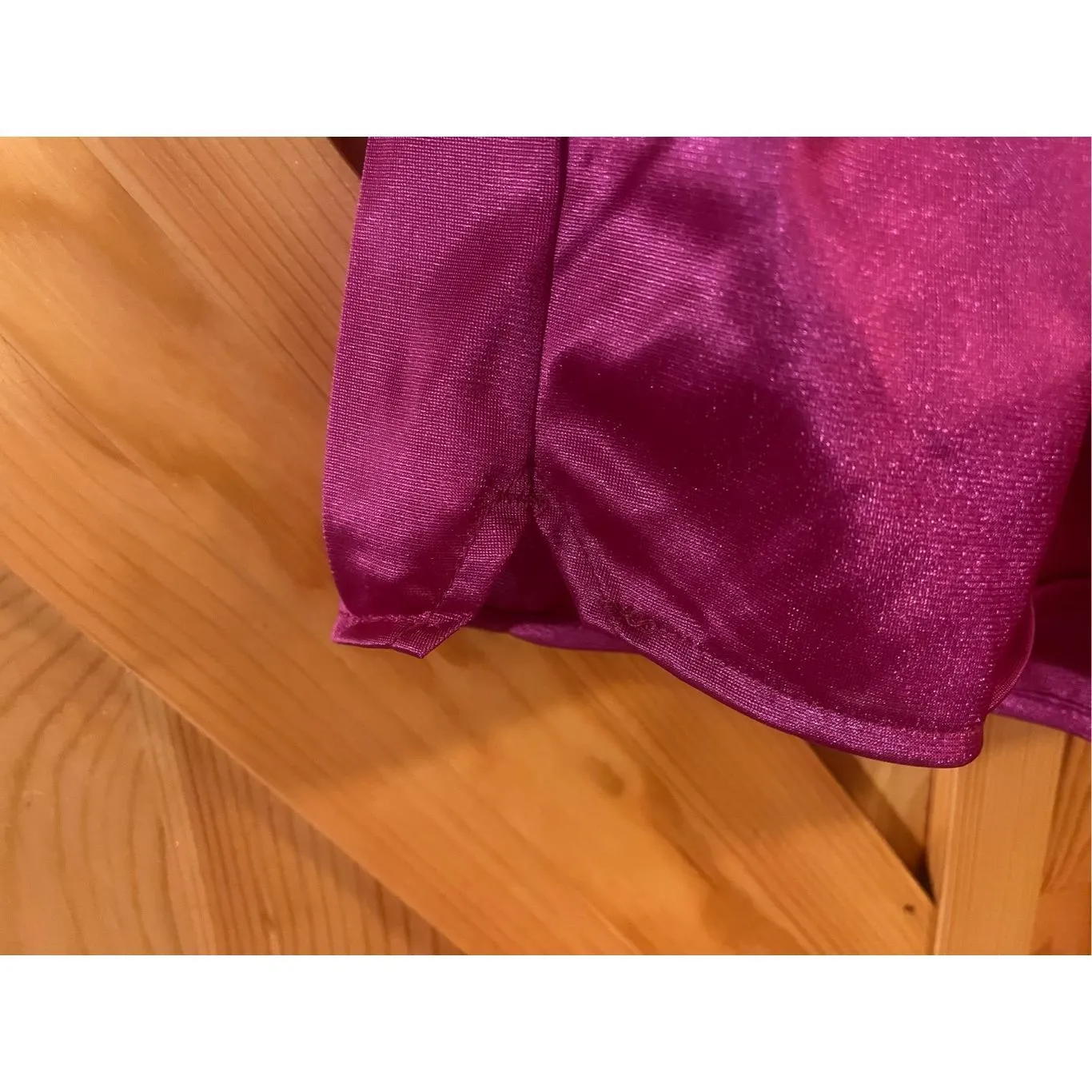 Dolfin shorts maroon Nwt size medium (6047) - Image 3