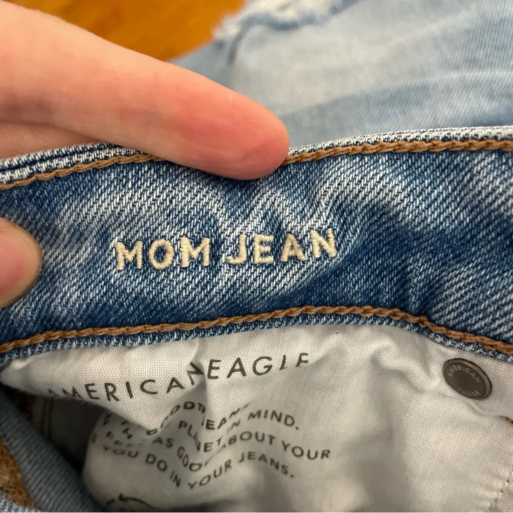 American Eagle  AE Stretch Ripped Mom Jean Light Wash High Waisted Distressed 2 - Image 8