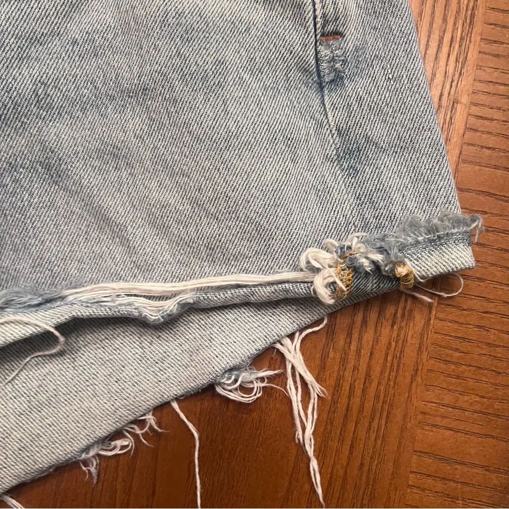 AGOLDE Parker Vintage Distressed Cut Off Denim‎ Shorts in Swapmeet Size 26 - Image 13