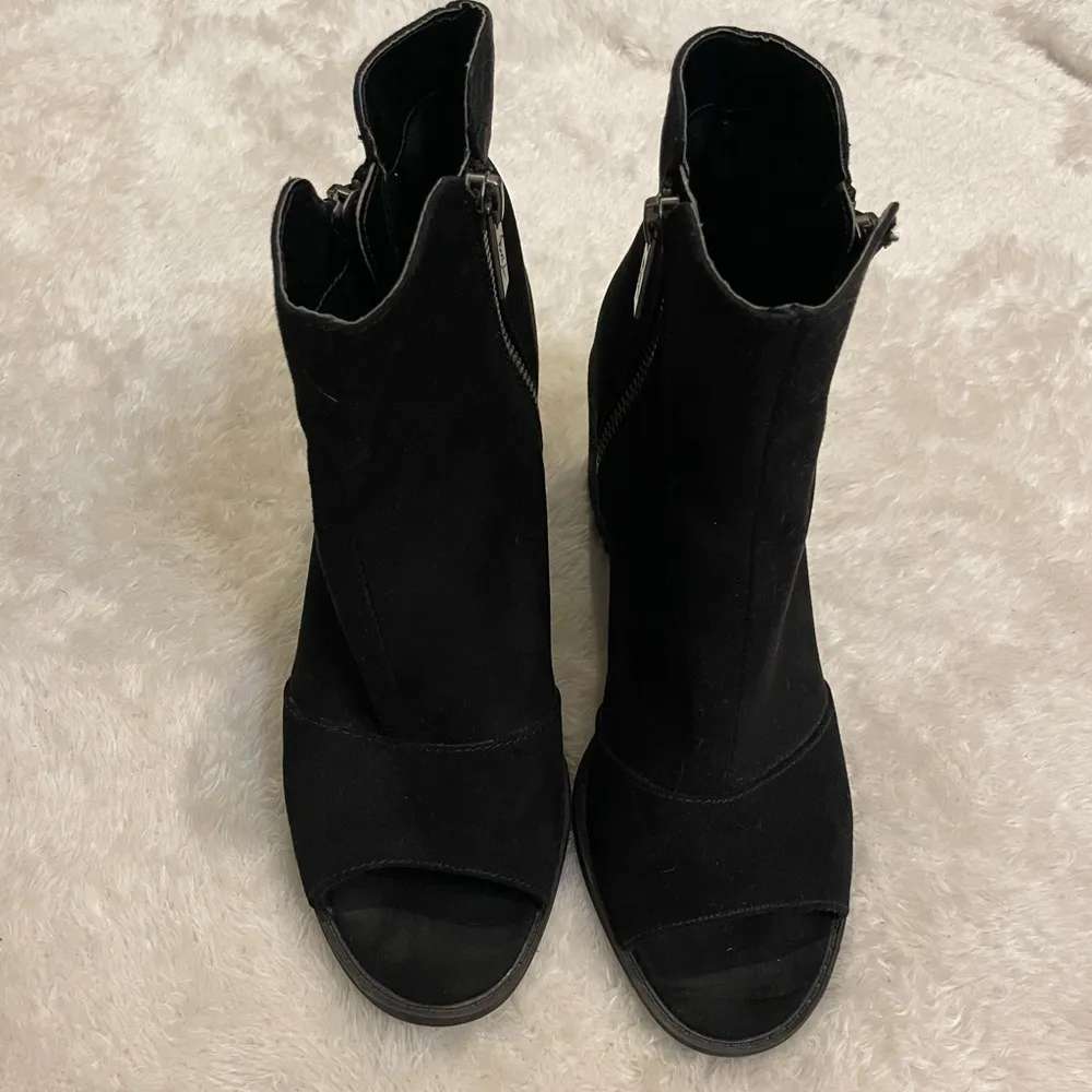 Mari A Black Suede Open Toe Zipper Ankle Booties Size 7.5 - Image 4